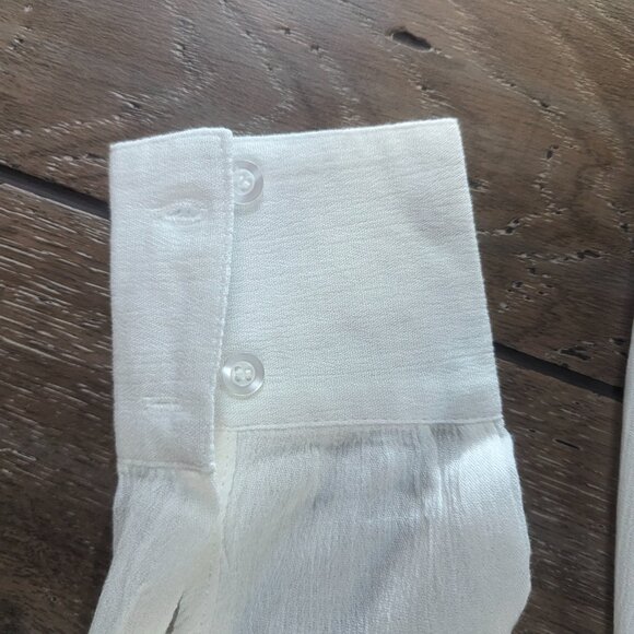 NWT Timing Size Small White Blouse - Picture 16 of 16